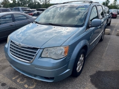  2009 Chrysler Town & Country 4d Wagon Touring at Maxx Loans near St&period; Adrian&comma; MI