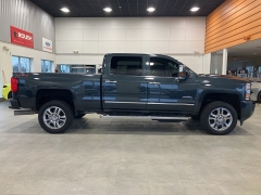 Used 2018  Chevrolet Silverado 2500HD 4WD Crew Cab 153" High Country at Maxx Loans near St&period; Adrian&comma; MI