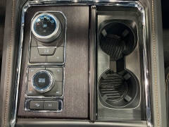 Used 2024  Ford Expedition Platinum 4x4 at Maxx Loans near St&period; Adrian&comma; MI