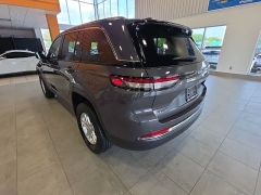 Used 2023  Jeep Grand Cherokee Laredo 4x4 at Maxx Loans near St&period; Adrian&comma; MI