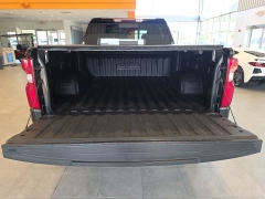 Used 2019  Chevrolet Silverado 1500 4WD Crew Cab 157" High Country at Maxx Loans near St&period; Adrian&comma; MI