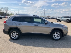 Used 2016 Jeep Cherokee 4WD 4dr Latitude at Maxx Loans near ,