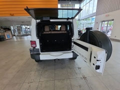 Used 2016  Jeep Wrangler Unlimited 4WD 4dr Sahara at Maxx Loans near St&period; Adrian&comma; MI