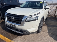 Used 2022  Nissan Pathfinder Platinum 4WD at Maxx Loans near St&period; Adrian&comma; MI