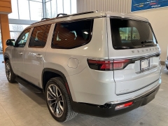 Used 2022  Jeep Wagoneer Series II 4x4 at Maxx Loans near St&period; Adrian&comma; MI