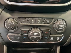 Used 2020  Jeep Cherokee Limited 4x4 at Maxx Loans near St. Adrian, MI