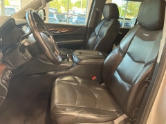Used 2020 Cadillac Escalade ESV 4d SUV 4WD Luxury at Maxx Loans near St. Adrian, MI