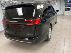 Used 2026  Chrysler Pacifica Limited FWD at Maxx Loans near St&period; Adrian&comma; MI