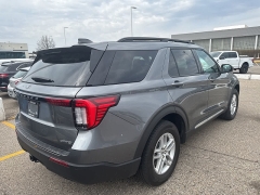 Used 2025  Ford Explorer Active 4WD at Maxx Loans near St&period; Adrian&comma; MI