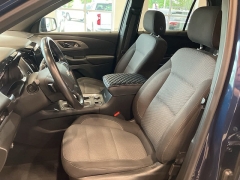 Used 2022 Chevrolet Traverse AWD 4dr LT Cloth w/1LT at Maxx Loans near ,