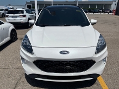 Used 2020  Ford Escape 4d SUV AWD Titanium at Maxx Loans near St&period; Adrian&comma; MI