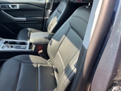 Used 2022 Ford Explorer XLT 4WD at Suburban Ford of Sterling Heights near Sterling Heights, MI