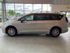 Used 2024 Chrysler Pacifica Touring L FWD at Suburban Ford of Sterling Heights near Sterling Heights, MI