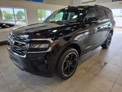Used 2023  Ford Expedition Limited 4x4 at Maxx Loans near St&period; Adrian&comma; MI