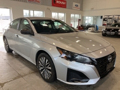 Used 2024  Nissan Altima 2&period;5 SV Sedan at Maxx Loans near St&period; Adrian&comma; MI