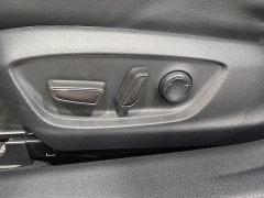 Used 2019  Toyota Camry V6 Auto &lpar;Natl&rpar; at Maxx Loans near St&period; Adrian&comma; MI