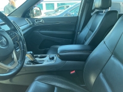 Used 2017 Jeep Grand Cherokee Limited 4x4 at Suburban Ford of Sterling Heights near Sterling Heights, MI