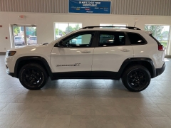 Used 2022 Jeep Cherokee X 4x4 at Maxx Loans near St. Adrian, MI