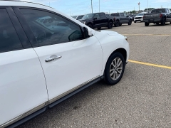 Used 2014  Nissan Pathfinder 4WD 4dr SL at Maxx Loans near St&period; Adrian&comma; MI