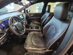 Used 2021  Chrysler Pacifica Limited AWD at Maxx Loans near St&period; Adrian&comma; MI
