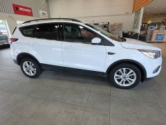 Used 2018  Ford Escape 4d SUV FWD SEL at Maxx Loans near St&period; Adrian&comma; MI