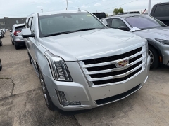 Used 2020 Cadillac Escalade ESV 4d SUV 4WD Luxury at Maxx Loans near St. Adrian, MI