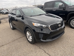 Used 2019  Kia Sorento L FWD at Maxx Loans near St. Adrian, MI
