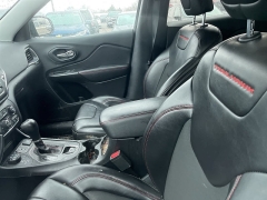 Used 2019  Jeep Cherokee Trailhawk 4x4 at Maxx Loans near St&period; Adrian&comma; MI