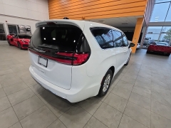 Used 2026  Chrysler Pacifica Select FWD at Maxx Loans near St&period; Adrian&comma; MI