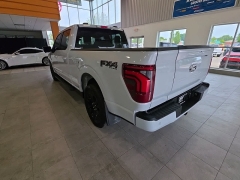 Used 2025  Ford F-150 LARIAT 4WD SuperCrew Box at Maxx Loans near St&period; Adrian&comma; MI