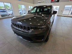 Used 2023  Jeep Grand Cherokee Laredo 4x4 at Maxx Loans near St&period; Adrian&comma; MI