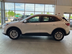 Used 2020 Ford Escape 4d SUV AWD SE at Suburban Ford of Sterling Heights near Sterling Heights, MI