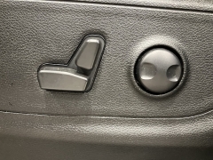 Used 2022  Ram 1500 Big Horn 4x4 Crew Cab 6'4" Box at Maxx Loans near St&period; Adrian&comma; MI