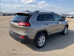 Used 2016 Jeep Cherokee 4WD 4dr Latitude at Maxx Loans near ,