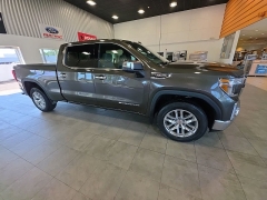 Used 2019  GMC Sierra 1500 4WD Crew Cab 157" SLT at Maxx Loans near St&period; Adrian&comma; MI