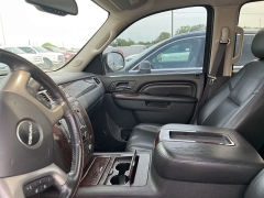 Used 2012  GMC Yukon 4d SUV 4WD Denali at Maxx Loans near St&period; Adrian&comma; MI