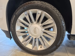 Used 2017  Cadillac Escalade 4d SUV 4WD Platinum at Maxx Loans near St&period; Adrian&comma; MI