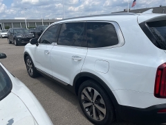 Used 2020 Kia Telluride 4d SUV AWD S at Suburban Ford of Sterling Heights near Sterling Heights, MI