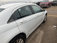 Used 2013  Chrysler 200 4d Sedan Touring at Maxx Loans near St&period; Adrian&comma; MI