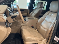 Used 2019  Cadillac Escalade 4d SUV 4WD Platinum at Maxx Loans near St. Adrian, MI