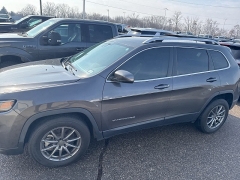 Used 2021  Jeep Cherokee Latitude Lux FWD at Maxx Loans near St&period; Adrian&comma; MI
