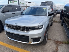 Used 2021 Jeep Grand Cherokee L Limited 4x4 at Suburban Ford of Sterling Heights near Sterling Heights, MI