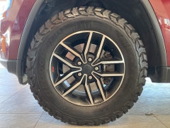 Used 2020  Jeep Grand Cherokee 4d SUV 4WD Trailhawk V8 at Maxx Loans near St. Adrian, MI