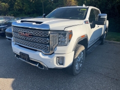 Used 2020 GMC Sierra 3500HD 4WD Crew Cab Denali at Suburban Ford of Sterling Heights near Sterling Heights, MI