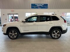 Used 2020  Jeep Cherokee Limited 4x4 at Maxx Loans near St. Adrian, MI