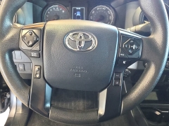 Used 2020  Toyota Tacoma 4WD Double Cab 6' Bed V6 AT &lpar;Natl&rpar; at Maxx Loans near St&period; Adrian&comma; MI