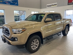 Used 2017  Toyota Tacoma Double Cab 5' Bed V6 4x2 AT &lpar;Natl&rpar; at Maxx Loans near St&period; Adrian&comma; MI