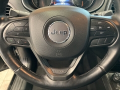 Used 2021  Jeep Cherokee Trailhawk 4x4 at Maxx Loans near St&period; Adrian&comma; MI
