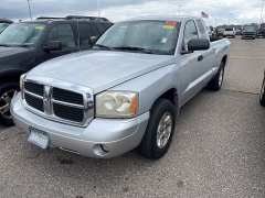 Used 2007 Dodge Dakota 4WD Club Cab SLT at Suburban Ford of Sterling Heights near Sterling Heights, MI
