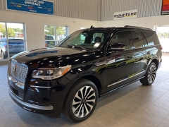 Used 2023  Lincoln Navigator Reserve 4x4 at Maxx Loans near St. Adrian, MI